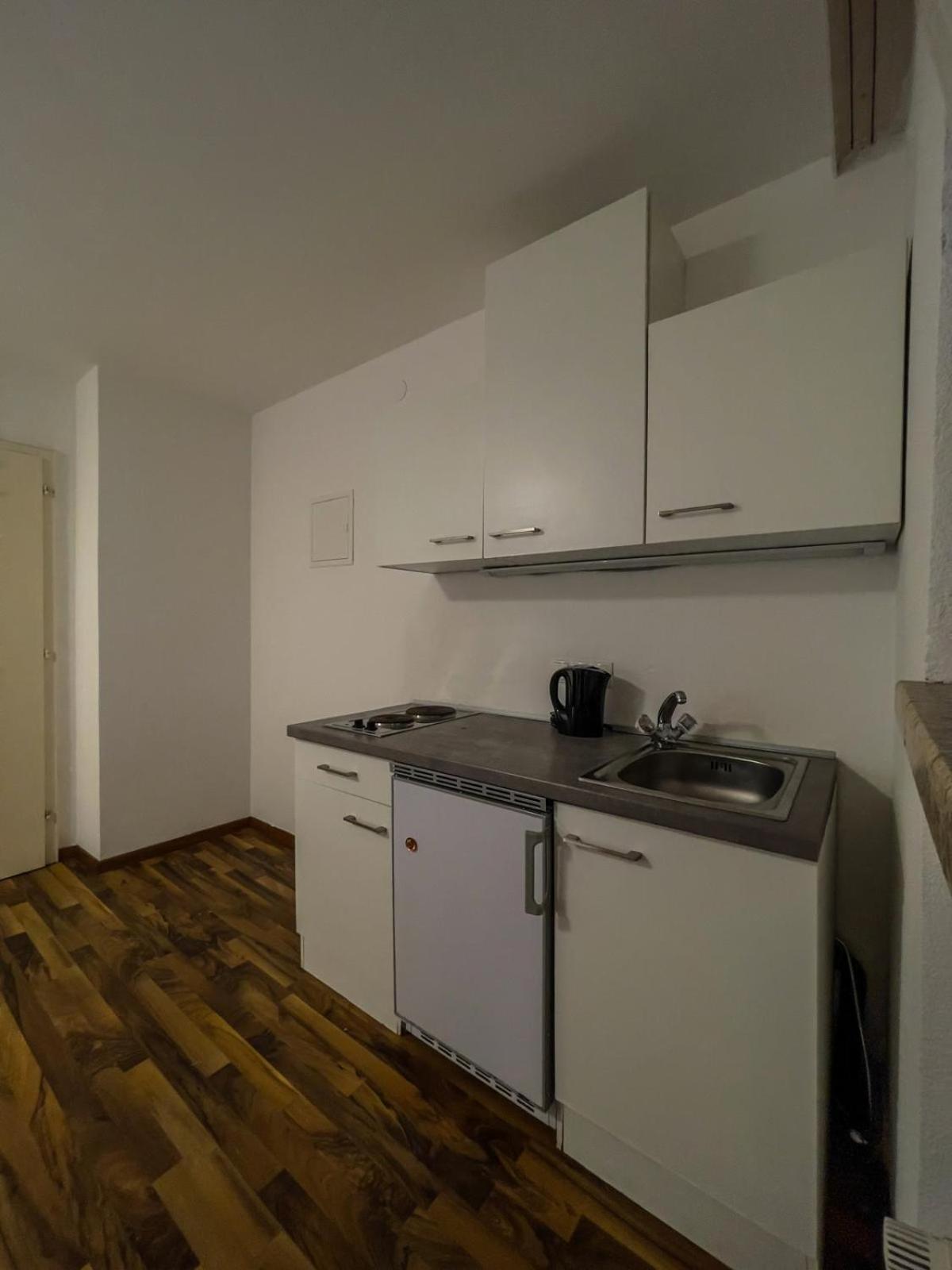 Budget Studio - 2 Einzelbetten - Parkplatz Dornbirn Eksteriør bilde